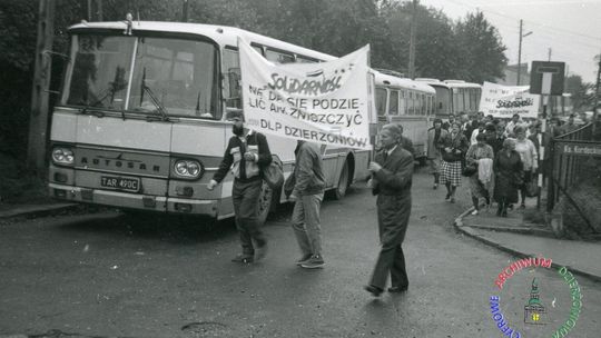 Dziś mijają czterdzieści trzy lata od wprowadzenia w Polsce stanu wojennego