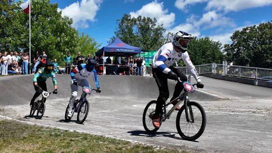 Ekstremalne emocje i ewolucje w powietrzu. Za nami Mistrzostwa Polski BMX w Dzierżoniowie