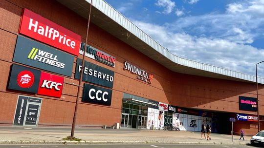Galeria Świdnicka z nowym systemem parkowania – szybciej i wygodniej