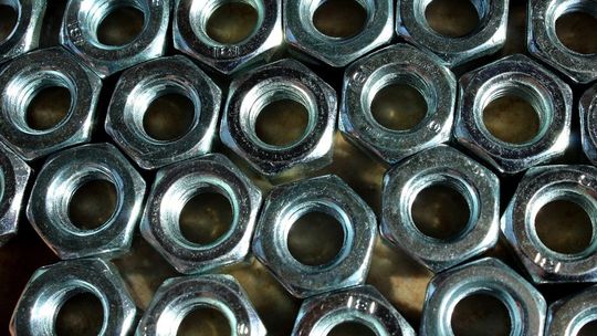  Gdzie kupić nakrętki kołnierzowe