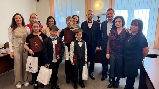 Gmina Jedlina-Zdrój przyznała stypendia kulturalne dla utalentowanych mieszkańców