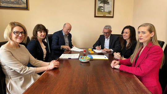Gmina Ziębice podpisała 14 umów na inwestycje drogowe