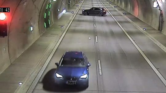 Historia lubi się powtarzać! Kierowcy znowu zawrócili, tym razem w tunelu na S3