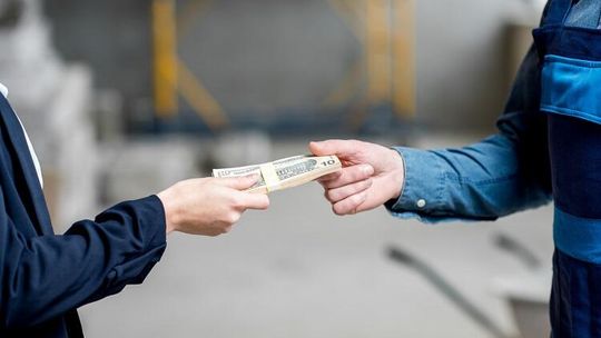 Ilu Polaków pracuje za granicą?