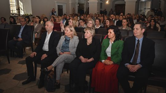 IV Konferencja „Dzieci, młodzież a zdrowie psychiczne” w Kłodzku IV Konferencja „Dzieci, młodzież a zdrowie psychiczne” w Kłodzku
