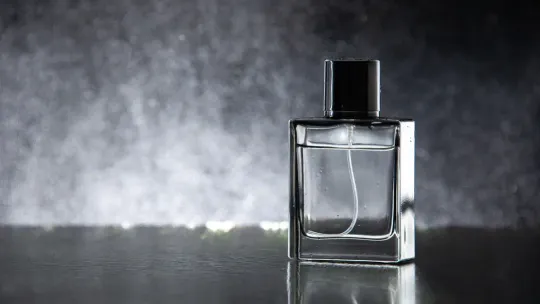 Jak wybrać francuskie perfumy lane? Kluczowe wskazówki i zalety Flow Perfumes