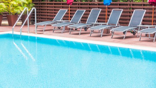 Jak wybrać najlepszy podgrzewacz wody do basenu?