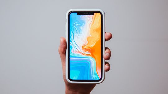 Jak wymienić wyświetlacz w iPhone XR?