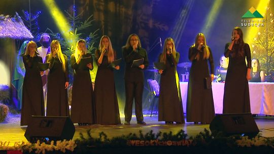 JEST TAKI MAGICZNY DZIEŃ - KOLĘDOWANIE Z CHROBRYM 