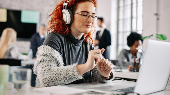 Jooble przedstawia: Najlepsze zawody dla osób bez doświadczenia zawodowego