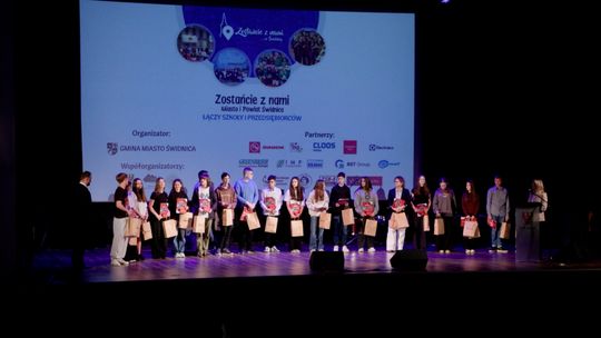 Jubileuszowa gala w Świdnicy. Podsumowanie 10. edycji programu „Zostańcie z nami”