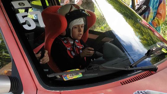 Juniorzy na start wyścigów samochodowych - to jedyny taki projekt w Polsce