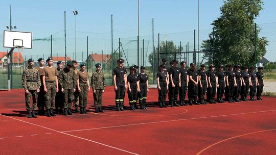 Klasy mundurowe w ZSiPKZ w Bielawie zakończyły rok szkolny