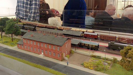 Kolej w Dzierżoniowie. Historia i współczesność 1855-2025