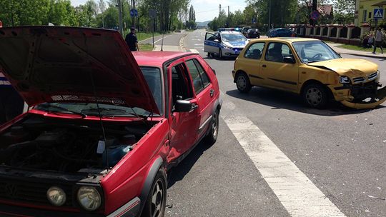 KOLEJNA KOLIZJA W PIESZYCACH