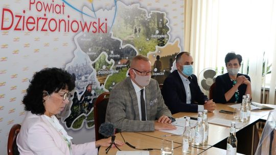 KOLEJNE POSIEDZENIE POWIATOWEGO ZESPOŁU ZARZĄDZANIA KRYZYSOWEGO