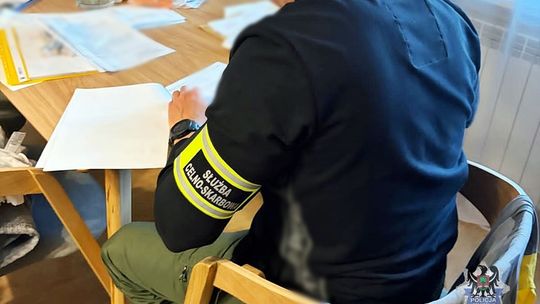 Kolejne zatrzymanie za fikcyjne faktury - wałbrzyscy policjanci i KAS ponownie w akcji