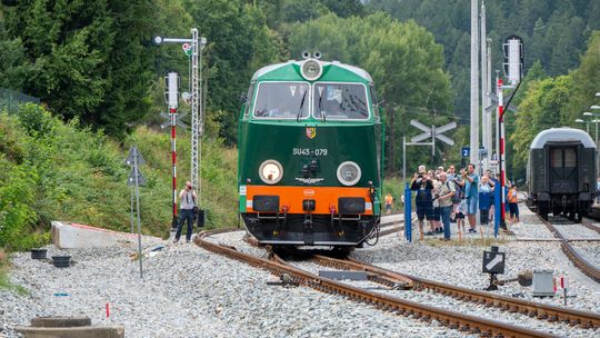 Kolejowe zakończenie wakacji, czyli przejazd Fiatem SU45-079 w Góry Sowie i do Polanicy Zdroju