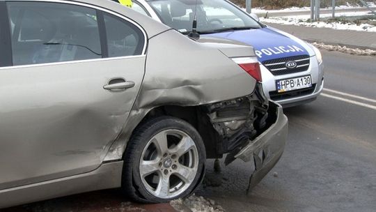 KOLIZJA DWÓCH SAMOCHODÓW BMW