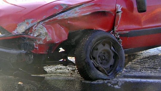 KOLIZJA NA DZIERŻONIOWSKIEJ