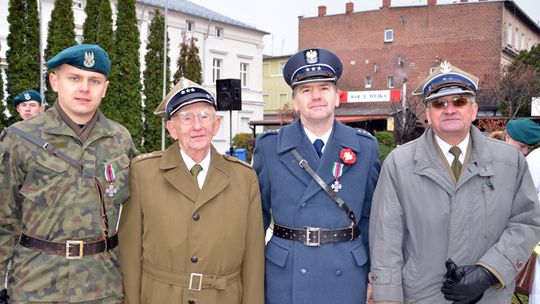 KOMBATANCKI KRZYŻ ZWYCIĘSTWA DLA NAUCZYCIELA I UCZNIA ZSiPKZ w BIELAWIE
