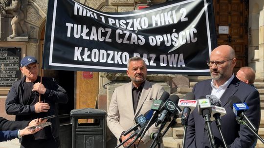 Konferencja Burmistrza Kłodzka Michała Piszko ws. oskarżeń kierowanych w mediach