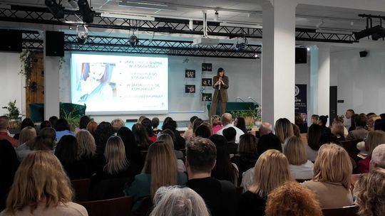 Konferencja Edukacyjna o komunikacji w Bielawie Konferencja Edukacyjna o komunikacji w Bielawie