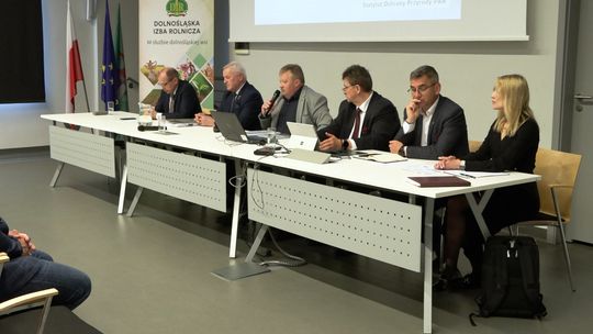 Konferencja "Wilk - Biologia i najważniejsze problemy zarządzania gatunkiem" w Wałbrzychu