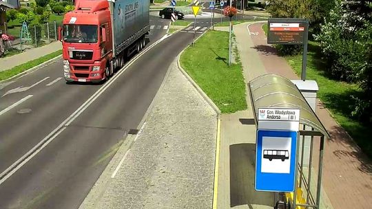 Koniec remontu 1-go Maja w Bielawie - na swoje miejsce wracają przystanki autobusowe