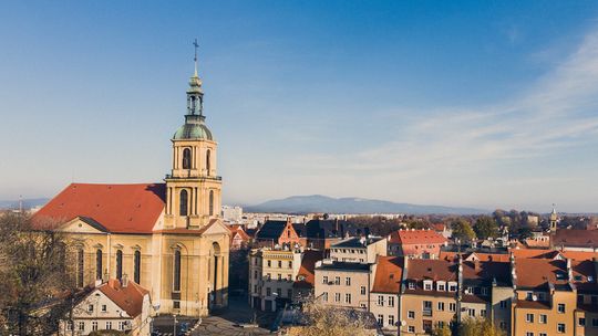 Kościół pw. Maryi Matki Kościoła w Dzierżoniowie z dotacją od Powiatu Dzierżoniowskiego