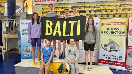 KS BALTI: 34 medale dla pływaków w Świebodzicach