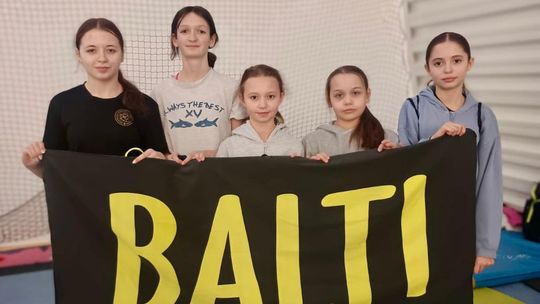 KS BALTI: 8 medali na ogólnopolskich zawodach pływackich w Lubaniu