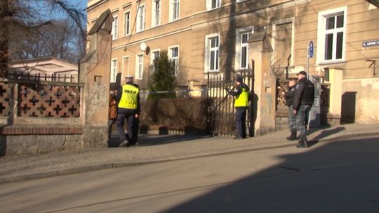 ŁADUNEK WYBUCHOWY W URZĘDZIE SKARBOWYM?