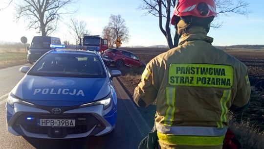 Łagiewniki, zderzenie osobówek na "ósemce" Łagiewniki, zderzenie osobówek na "ósemce"