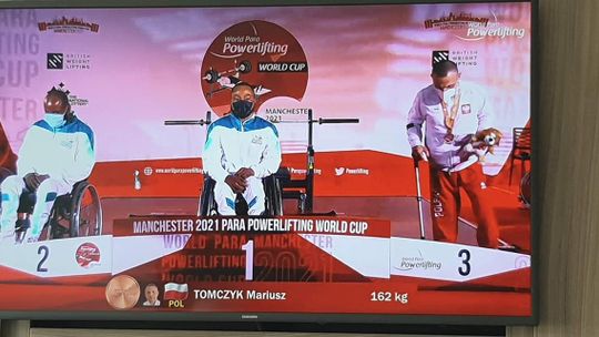 MARIUSZ TOMCZYK WYWALCZYŁ BRĄZOWY MEDAL PODCZAS PUCHARU ŚWIATA W MANCHESTERZE