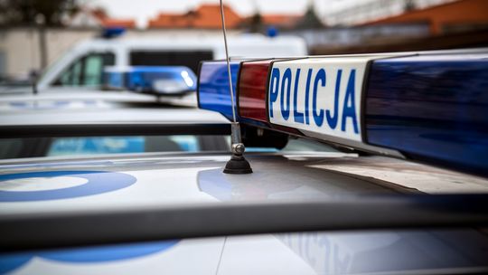 MIAŁA PONAD 2 PROMILE, WIOZŁA SYNA I KOLEŻANKĘ