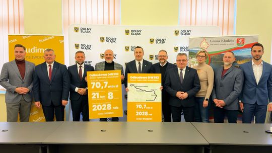 Milionowa odbudowa DW 392 po powodzi: Podpisano umowę na kluczową inwestycję w ziemi kłodzkiej