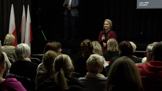Minister rolnictwa spotkała się mieszkańcami ziemi dzierżoniowskiej Minister rolnictwa spotkała się mieszkańcami ziemi dzierżoniowskiej