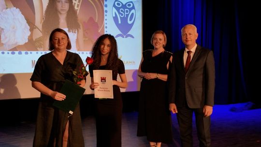 Młode talenty nagrodzone. Gala „Złotych Sów” w Bielawie