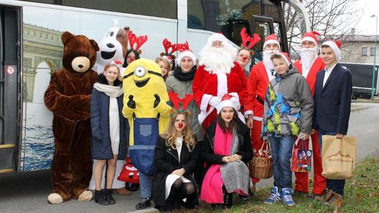 MŁODZI RADNI ODWIEDZILI SZPITALE