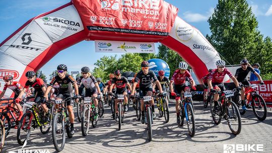 Mocny Paluta i samotna Andrzejewska. Ultra Bike Maraton w Bielawie