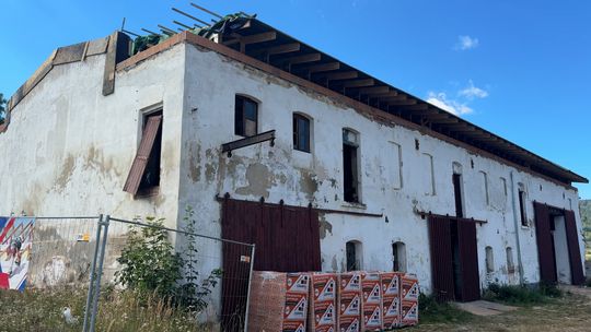 Modernizacja budynku w Ostroszowicach