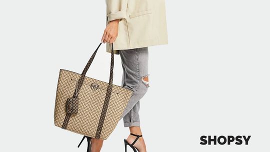 Modne torebki damskie jesień zima 2021-2022 - TOP 7 stylowych modeli