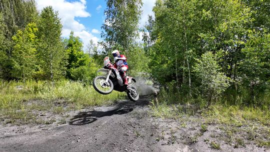 Motocyklowe szkolenia offroad, które mogą ratować życie