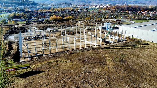 Na terenie Bielawskiego Parku Przemysłowego DOMINO Polska Sp. z o.o. rozpoczęła kolejną inwestycję o wartości ok. 20.000.000 zł