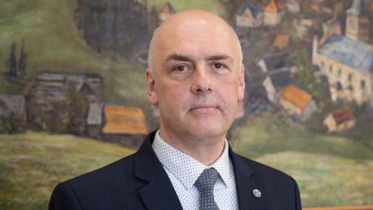 Nagła rezygnacja burmistrza Dusznik-Zdroju! Co się wydarzyło?