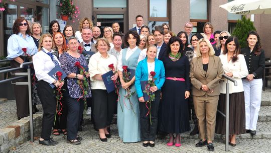 Nagrodzono świdnickich nauczycieli