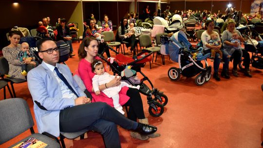 NAJMŁODSI SPOTKAJĄ SIĘ Z BURMISTRZEM DZIERŻONIOWA