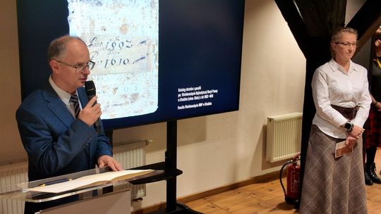 Najstarsze rękopisy z dusznickiego papieru: wernisaż w Muzeum Papiernictwa Najstarsze rękopisy z dusznickiego papieru: wernisaż w Muzeum Papiernictwa