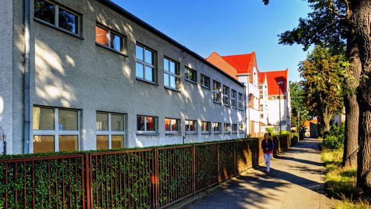 NAUCZANIE HYBRYDOWE W DZIERŻONIOWSKIEJ SP 3 